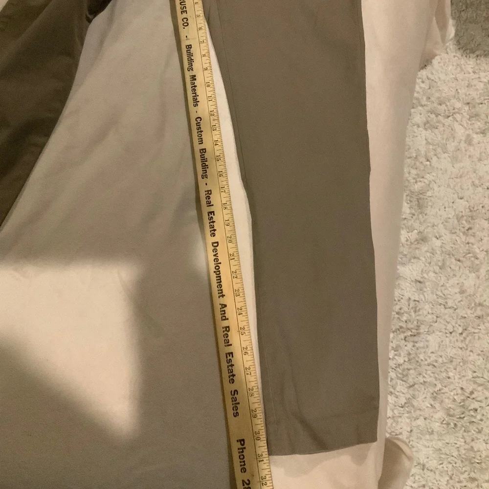 JCrew Tan 30 32 Thompson  Tapered Chinos Office Golf Preppy Resort Essential